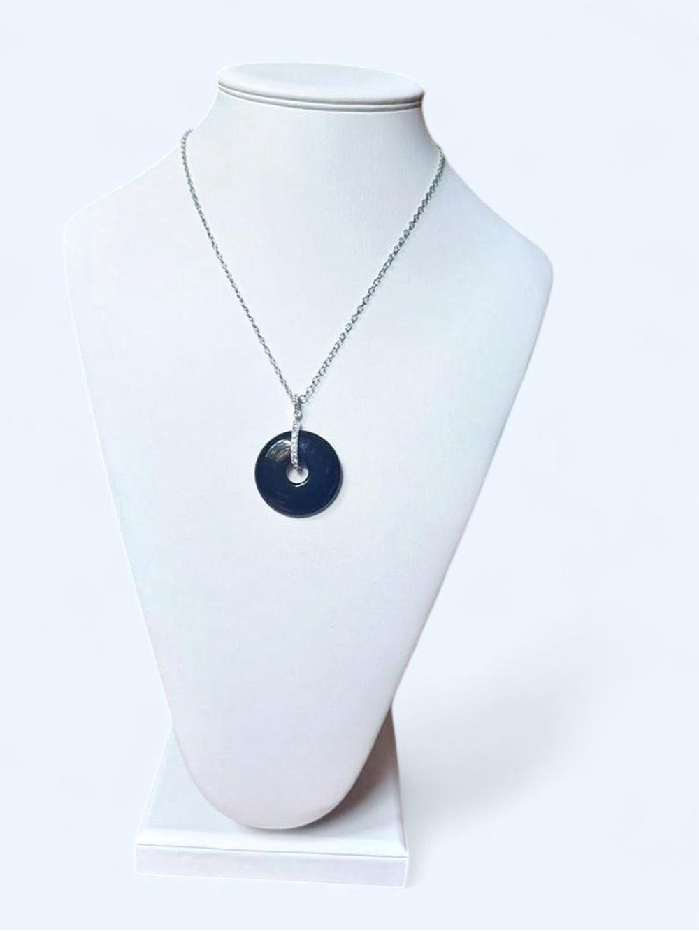 Authentic Lauren Ralph Lauren Silver & Black Stone Donut Disc Pendant Necklace